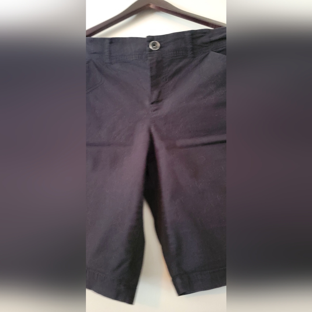 Shorts - Picture 2 of 7